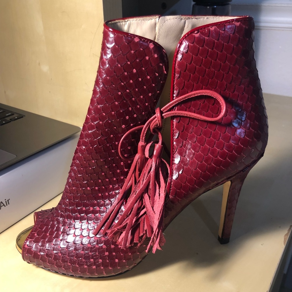 Beautiful Red Booties !! 👢❤️🙌🏼 - Picture 3 of 7